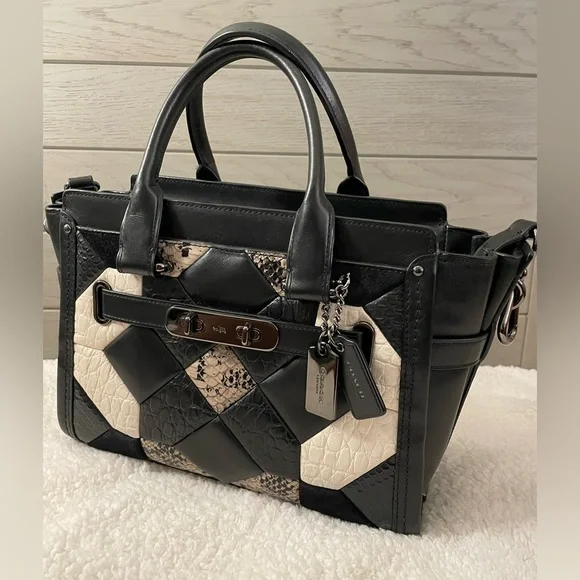 Coach Retail Quilted Exotic Swagger 27 - Rare item in black white and snakeskin - Picture 4 of 13